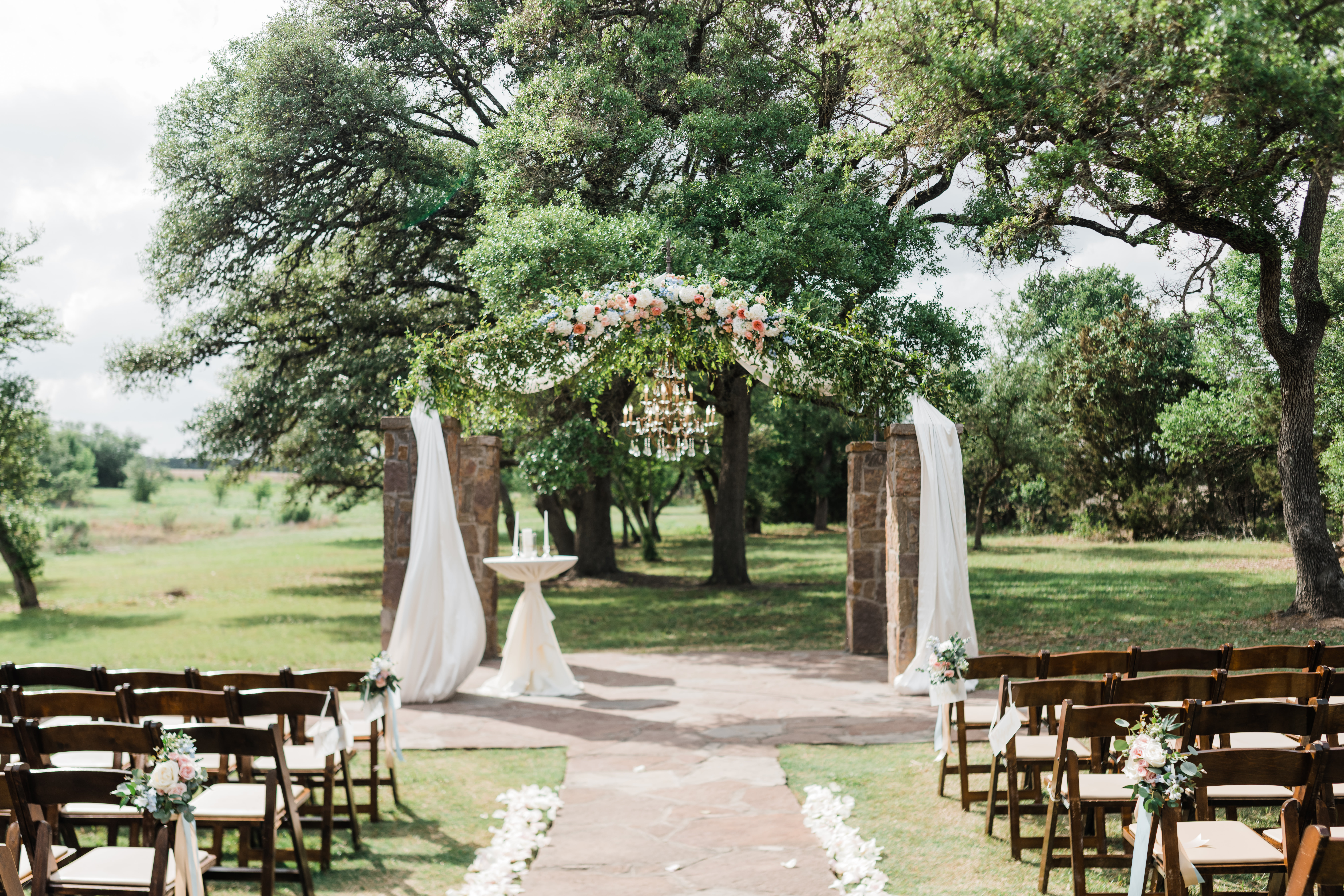 Ceremony details when choosing your Texas wedding venue