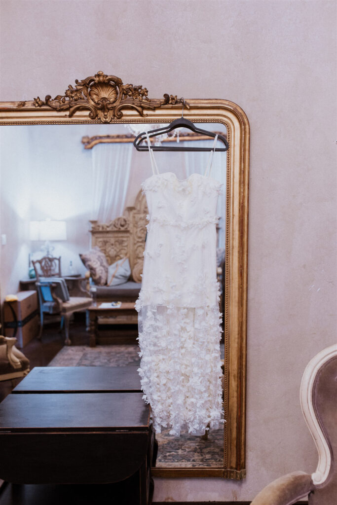 Reception outfit change as part of 2025 wedding trends