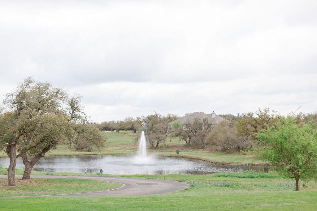 Lakeside view wedding venue in Austin Texas